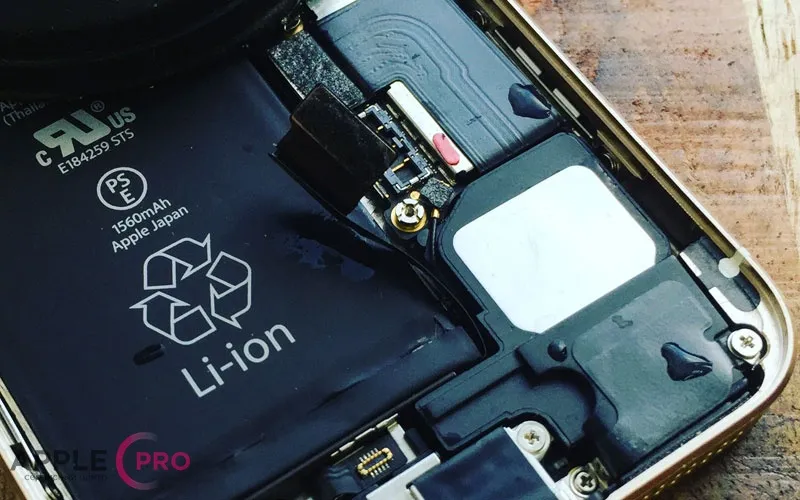 Проверка сенсоров влаги на iPhone, MacBook