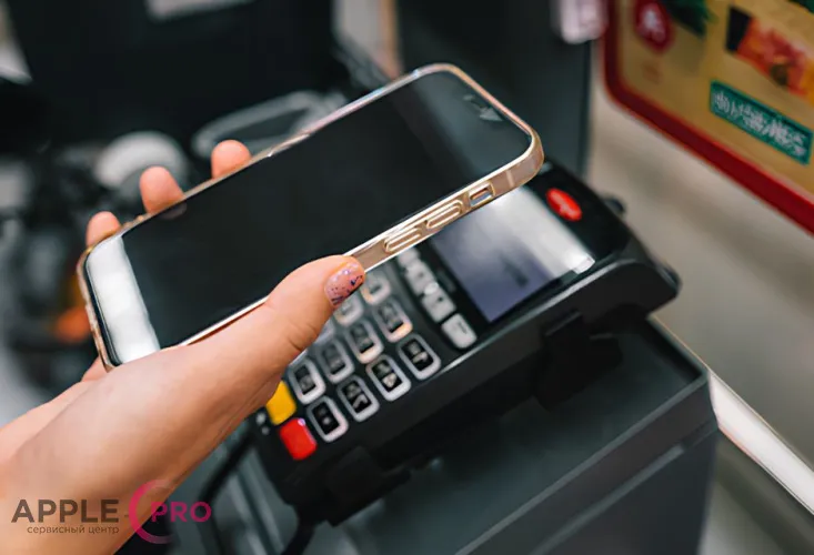 Как платить через iPhone в 2025 году в России
