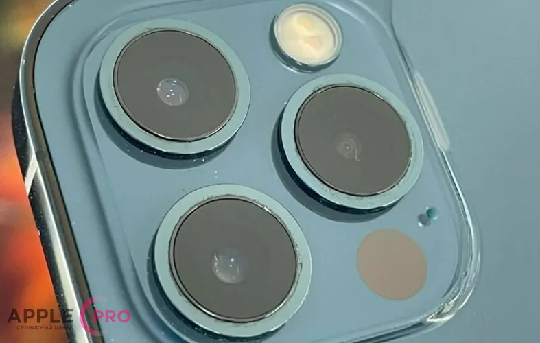 Пыль под стеклом камеры iPhone: как почистить?