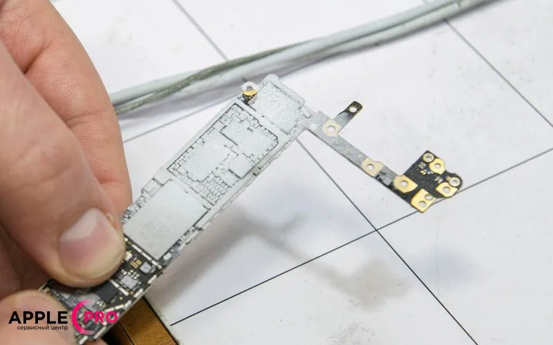 Методом охлаждения ищем неисправный элемент Методом охлаждения ищем неисправный элемент