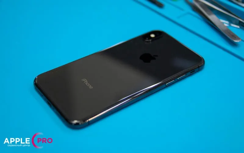 Заменили заднее стекло на iPhone X