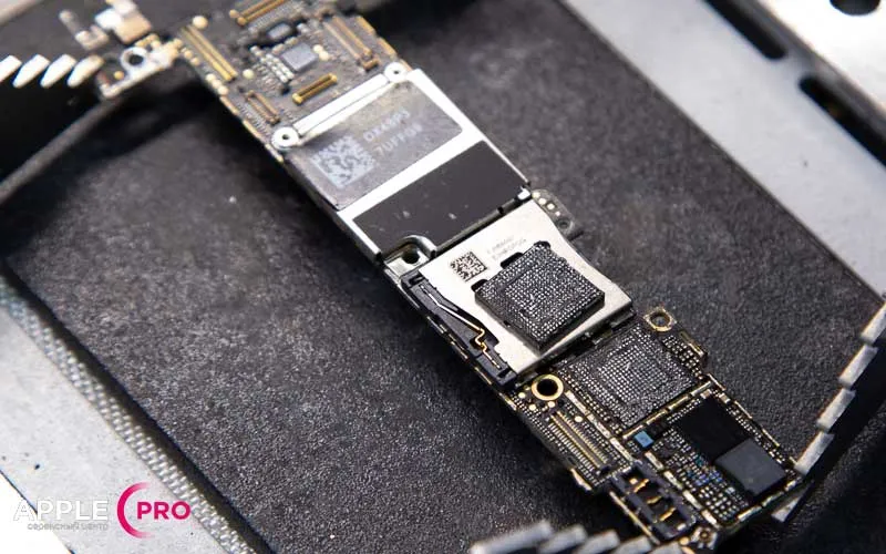 Демонтаж микросхемы и зачистка контактной площадки – фото 3