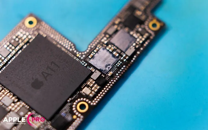 Восстанавливаем контактные проводники на верхней части платы