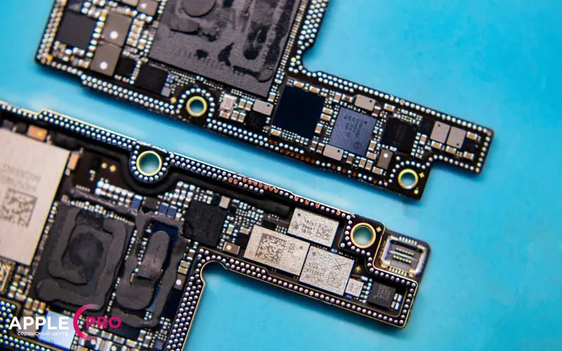 Разъединяем две половинки платы на iPhone X - фото 2