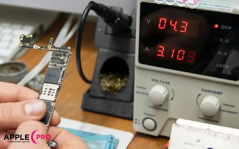 Плата подключена к блоку питания Плата подключена к блоку питания