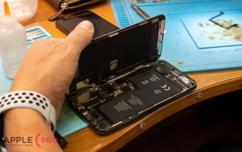 Можно ли менять аккумулятор iPhone без перепайки контроллера?