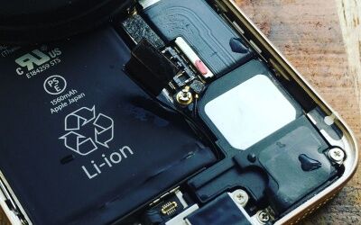 Проверка сенсоров влаги на iPhone, MacBook Проверка сенсоров влаги на iPhone, MacBook