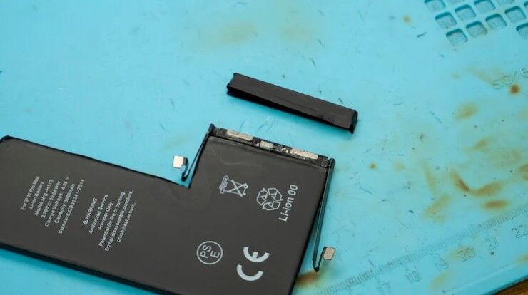 Можно ли менять аккумулятор iPhone без перепайки контроллера - фото 5 Можно ли менять аккумулятор iPhone без перепайки контроллера - фото 5