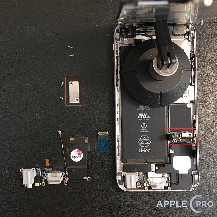 iPhone 6 не хватает держателя шлейфа акб