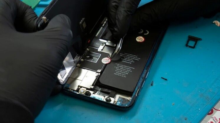 Можно ли менять аккумулятор iPhone без перепайки контроллера - фото 6 Можно ли менять аккумулятор iPhone без перепайки контроллера - фото 6